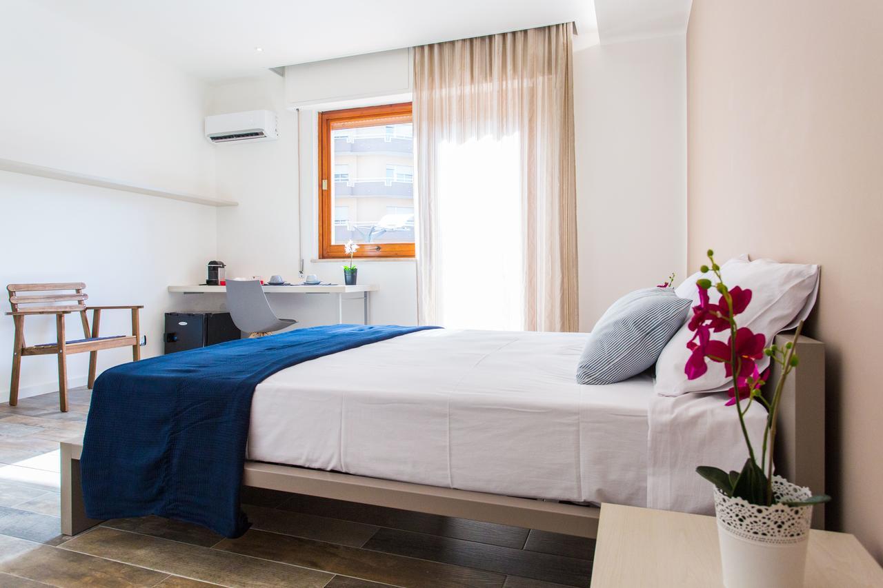 Politeama Luxury Suites Palermo Exterior foto